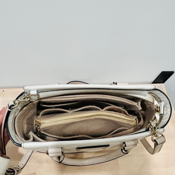 Kate spade white and cream satchel cross body purse - Picture 11 of 11